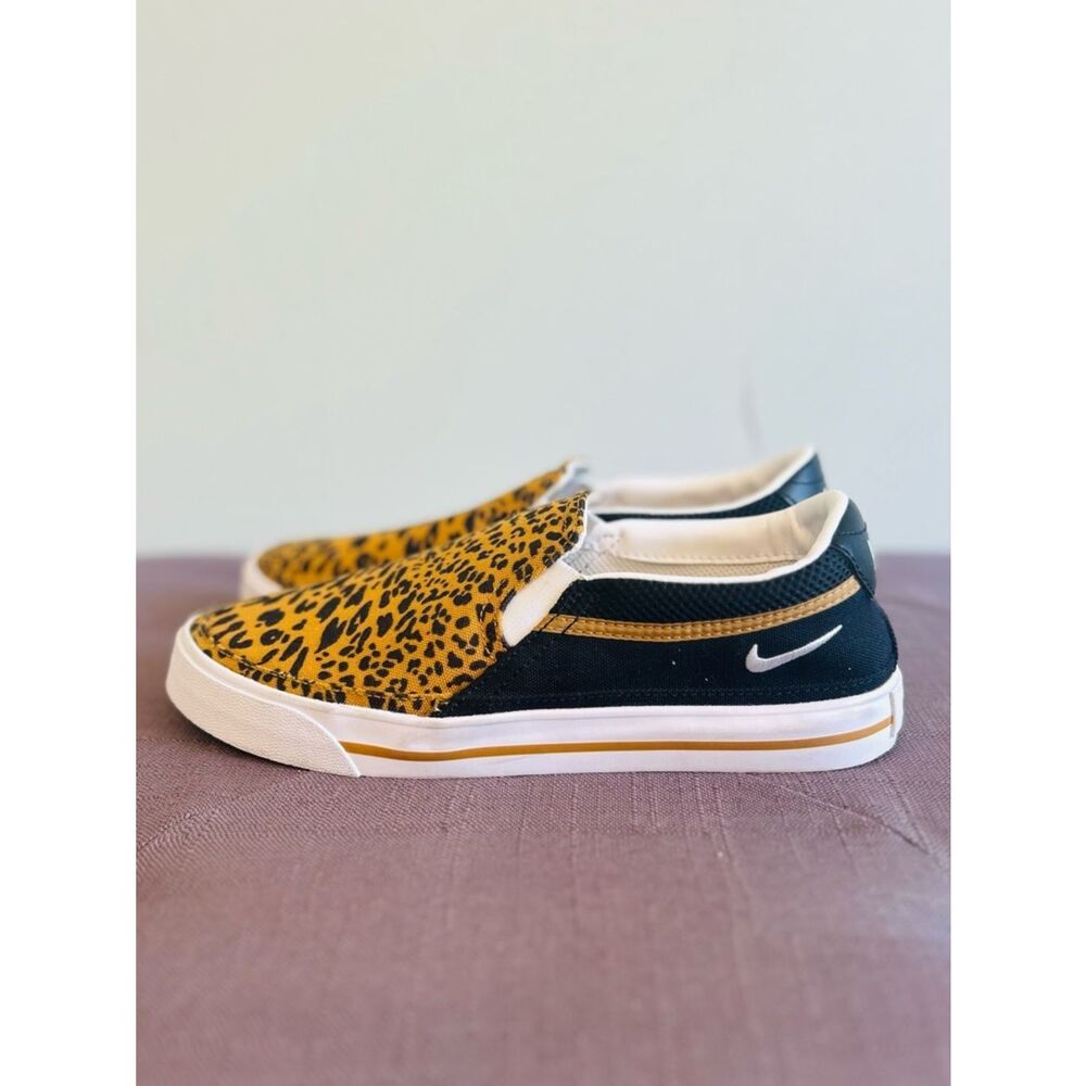 Nike Women’s Court Legacy Leopard Slip On Shoes!
